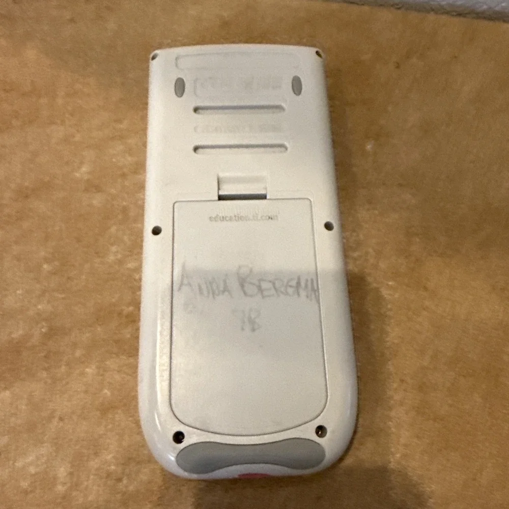 ti 84 plus silver edition pink.  Works Great !‎